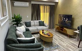 Skyline Luxury Suites 5 Mins From Cairo Airport