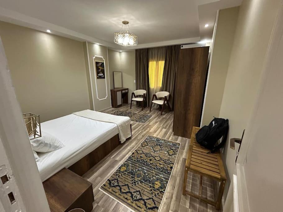 Skyline Luxury Suites 5 Mins From Cairo Airport Exterior photo
