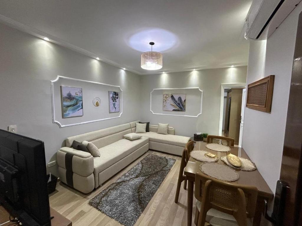 Skyline Luxury Suites 5 Mins From Cairo Airport Exterior photo