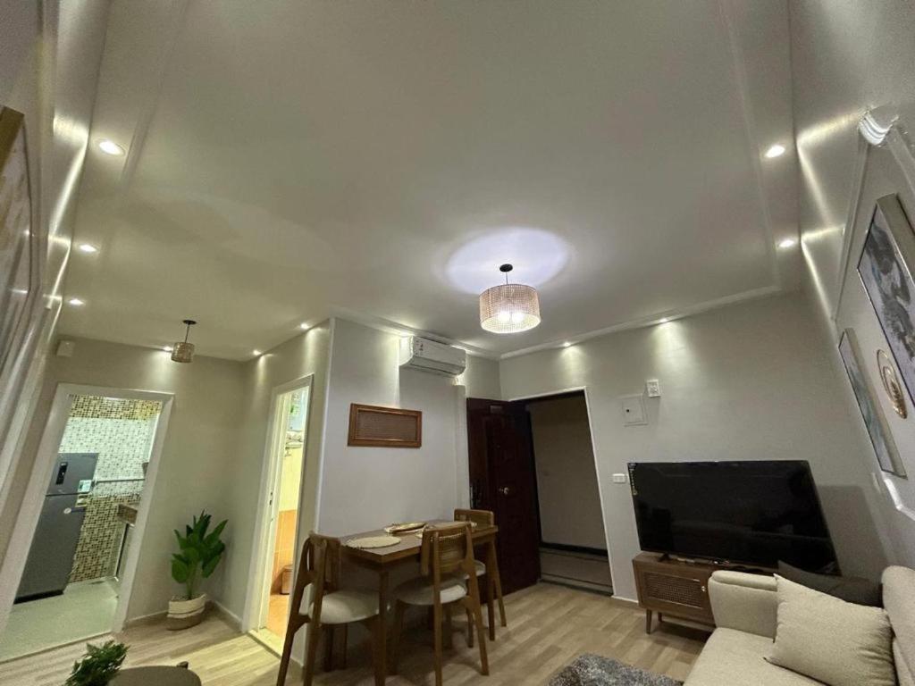 Skyline Luxury Suites 5 Mins From Cairo Airport Exterior photo